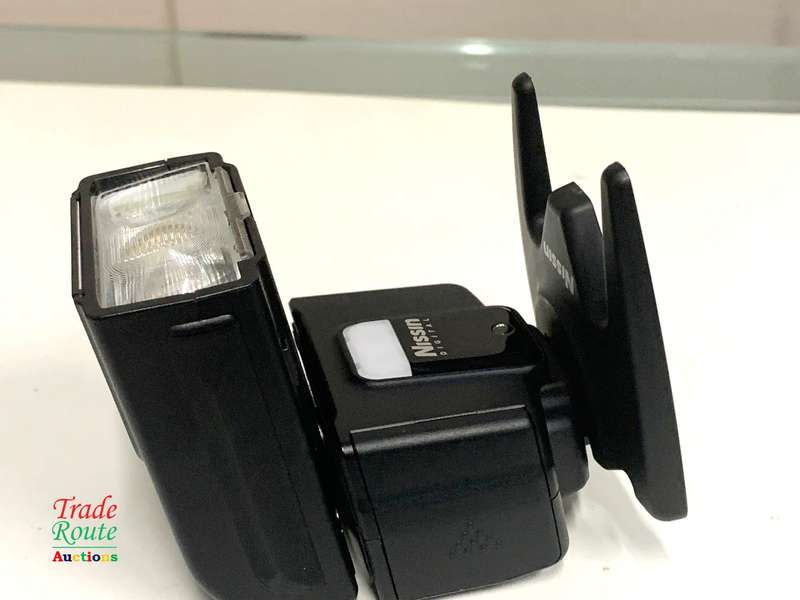 Nissin i40 Flash for Fujifilm Mirrorless Digital cameras Flash works with X-T4, X-T3, X-T2, X-T1 etc