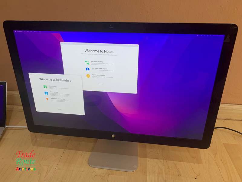 Apple Thunderbolt Cinema Display LED (27-Inch) Monitor | A1407 | 2560 X 1440 Resolution -tiny cracks