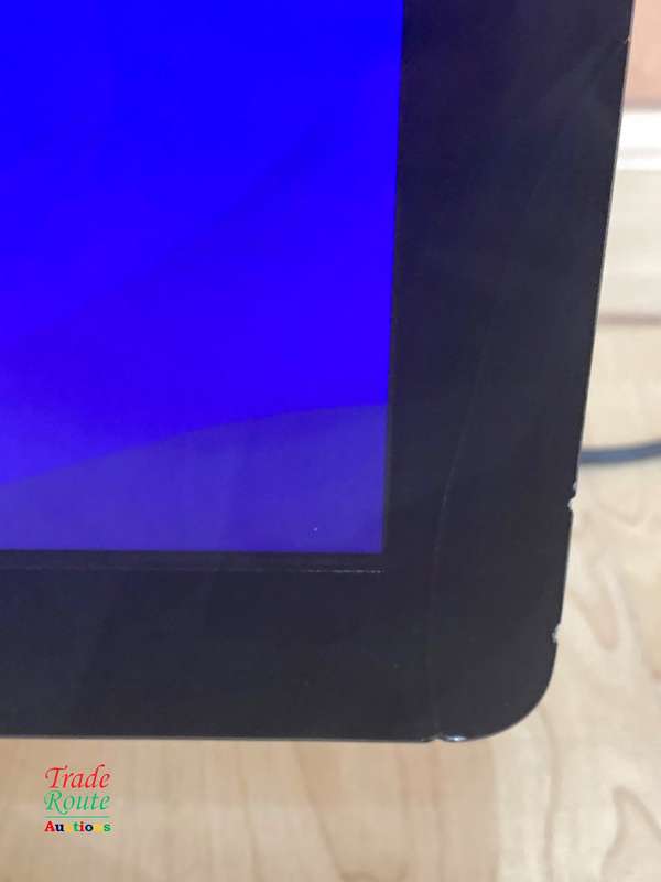 Apple Thunderbolt Cinema Display LED (27-Inch) Monitor | A1407 | 2560 X 1440 Resolution -tiny cracks