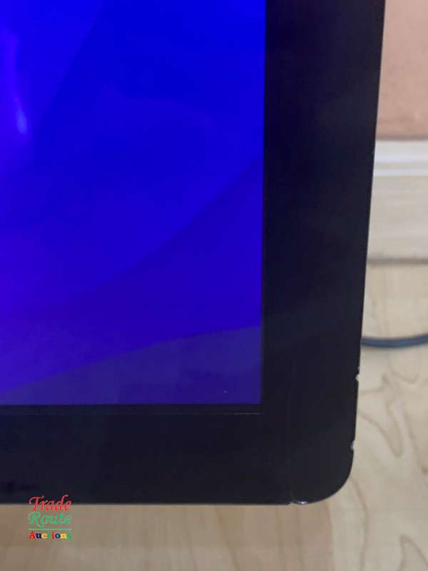 Apple Thunderbolt Cinema Display LED (27-Inch) Monitor | A1407 | 2560 X 1440 Resolution -tiny cracks