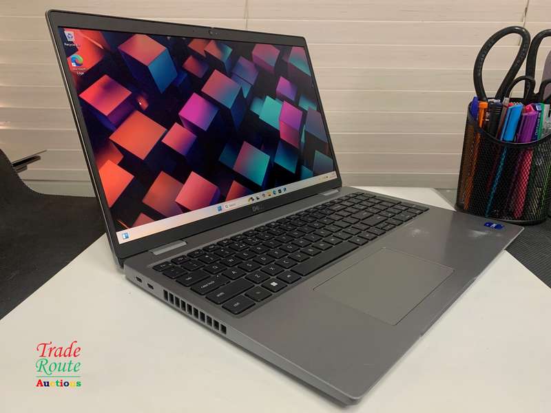 DELL LATITUDE 5520 15.6" FHD Laptop | 11th Gen Core i7-1165G7 | 16GB RAM | 512GB SSD