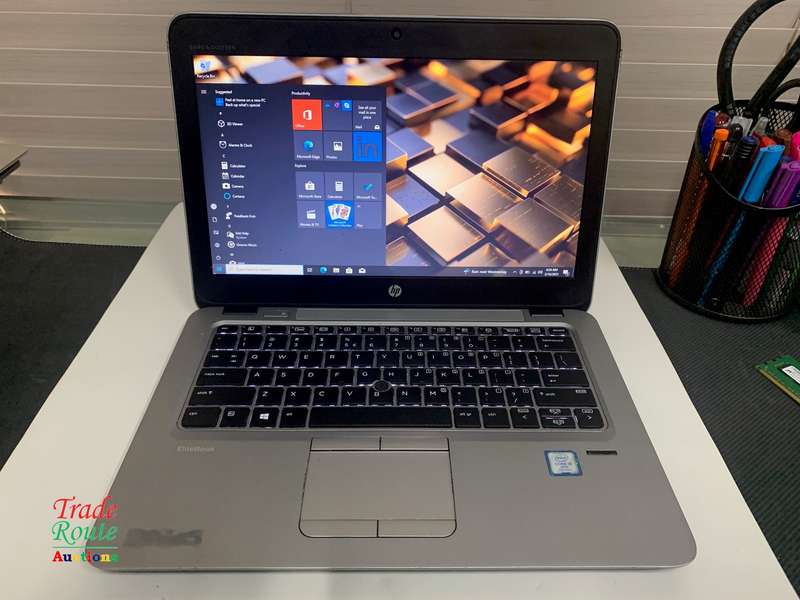 HP EliteBook 820 G4 Laptop Core i5 Win 10 Pro
