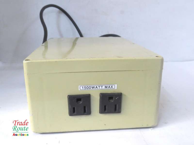Step Down Transformer 220V TO 110V 1500W - US plug