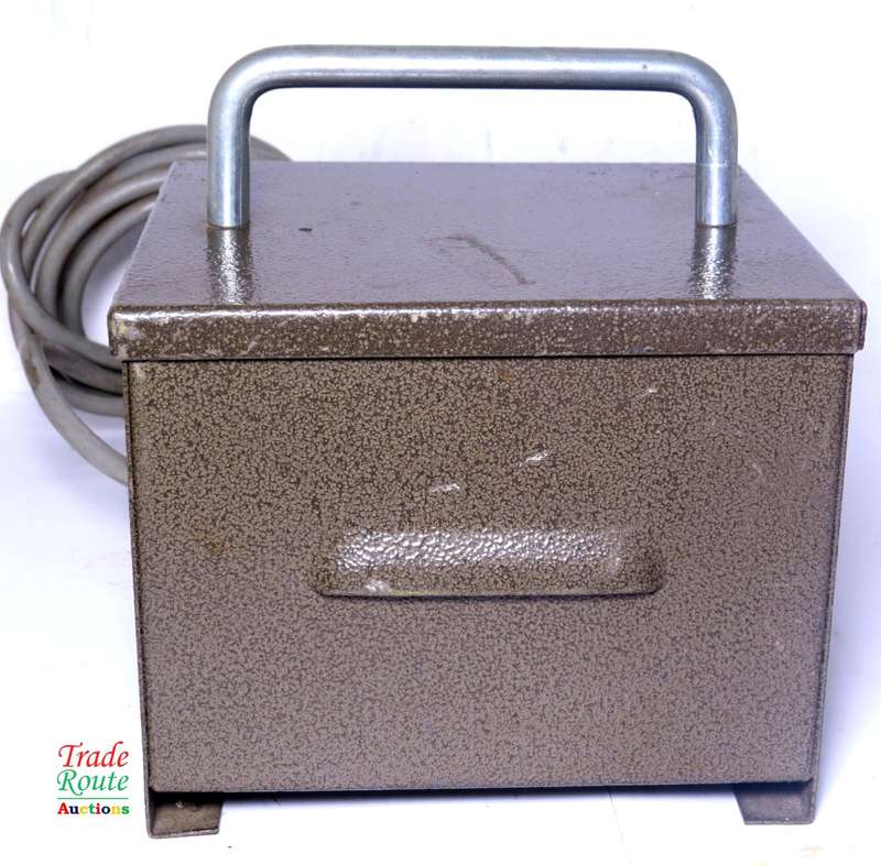 Auto Step-Down Transformer 0.5KVA 230V to 110V AC 500W - US plug