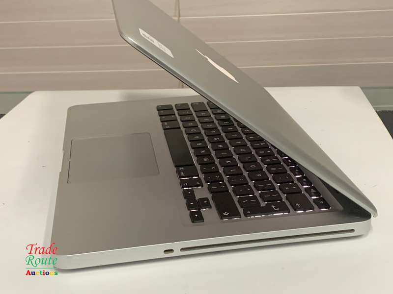 Apple MacBook Pro 13.3-inch  | Core i5 2.5GHz | 16GB RAM | 250GB SSD