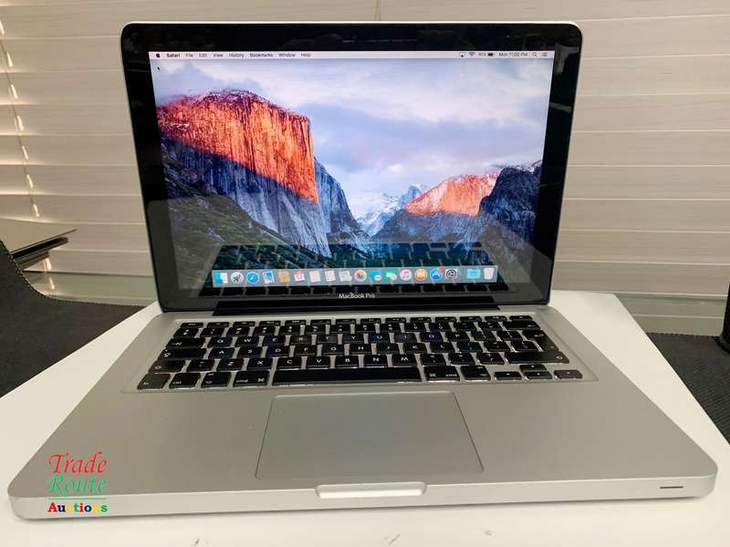 Apple MacBook Pro 13.3-inch  | Core i5 2.5GHz | 16GB RAM | 250GB SSD
