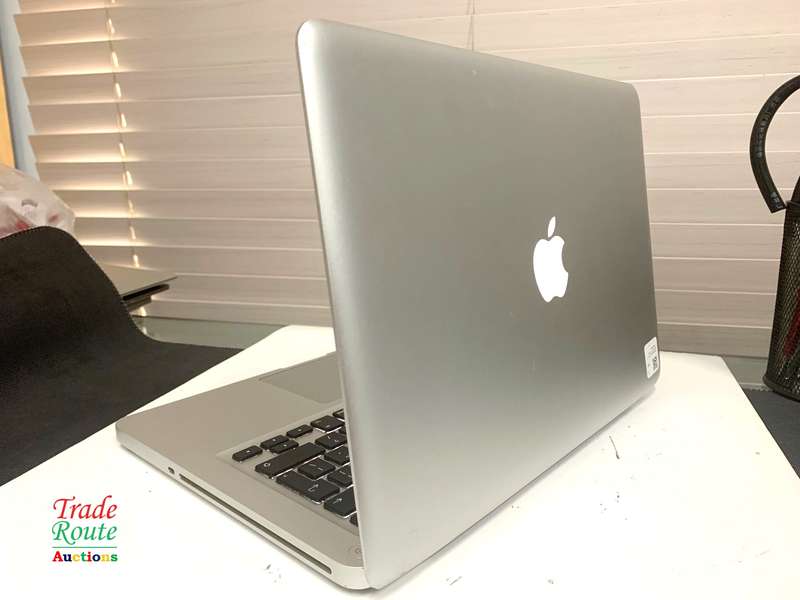 Apple MacBook Pro 13.3-inch  | Core i5 2.5GHz | 16GB RAM | 500GB SSD