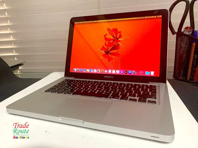 Apple MacBook Pro 13.3-inch  | Core i5 2.5GHz | 16GB RAM | 500GB SSD