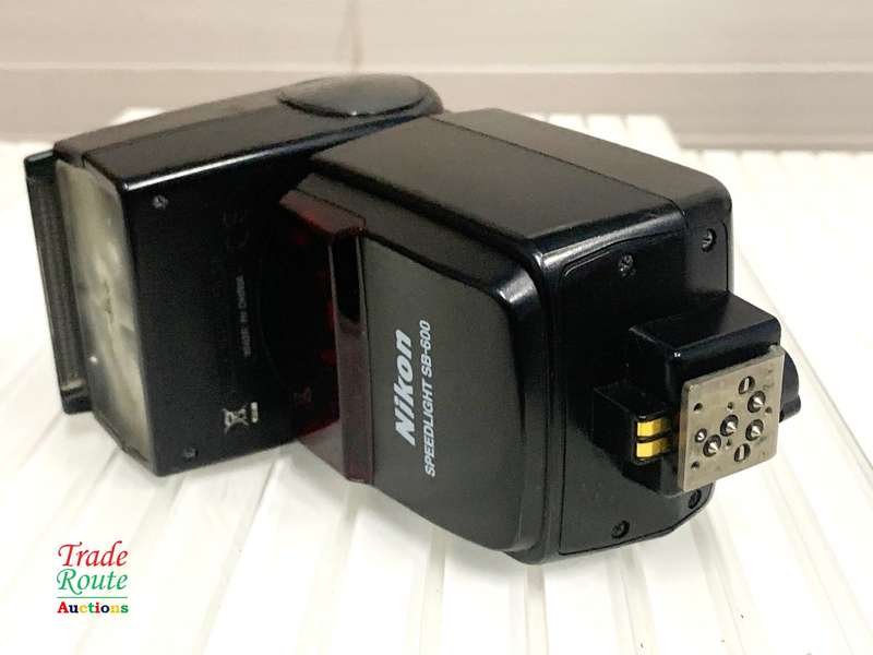 Nikon SB-600 Speedlight Flash for Nikon DSLR Cameras