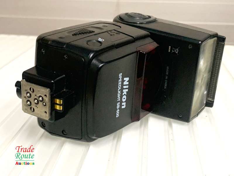 Nikon SB-600 Speedlight Flash for Nikon DSLR Cameras