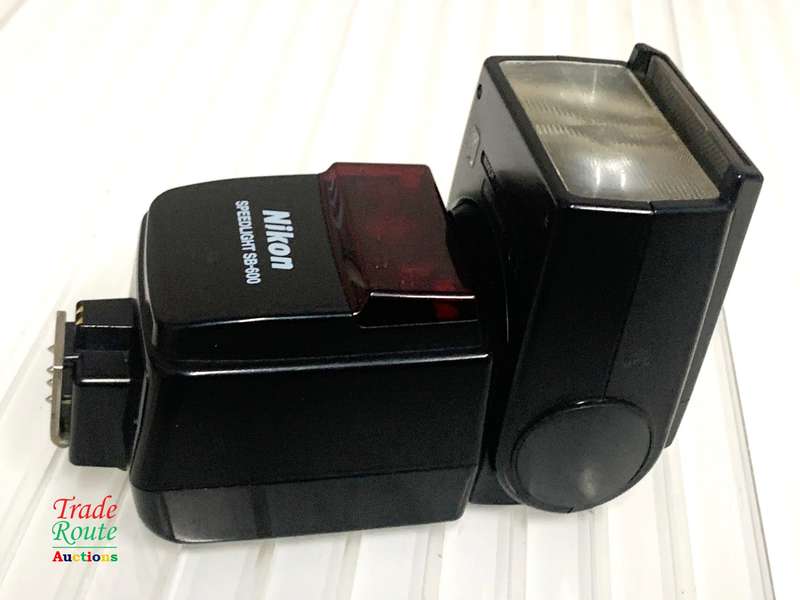 Nikon SB-600 Speedlight Flash for Nikon DSLR Cameras