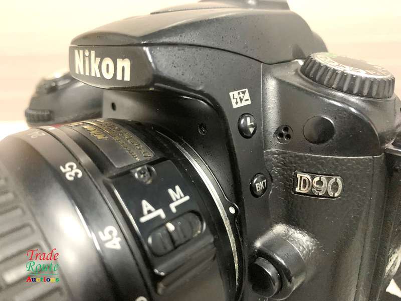 Nikon D90 12.3MP DSLR Camera with Nikon 18-55 Lens Kit