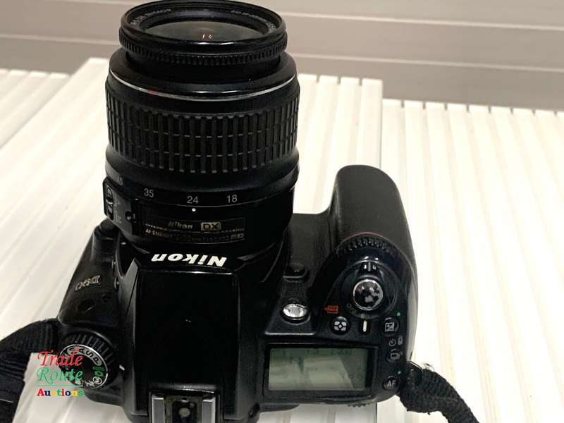 Nikon D90 12.3MP DSLR Camera with Nikon 18-55 Lens Kit
