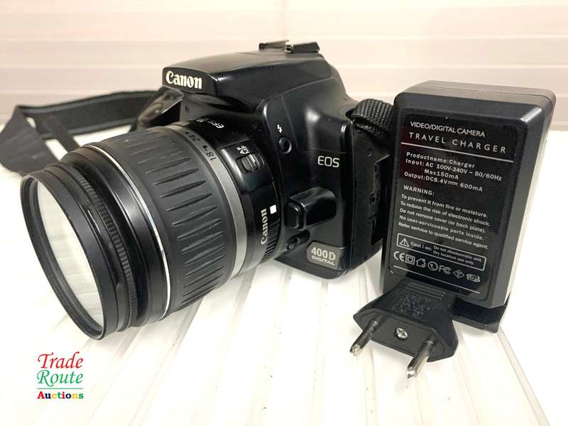 Canon 400D Digital SLR camera 10.1 Megapixels + Canon EFS 18-55mm Lens Kit