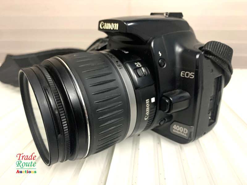 Canon 400D Digital SLR camera 10.1 Megapixels + Canon EFS 18-55mm Lens Kit
