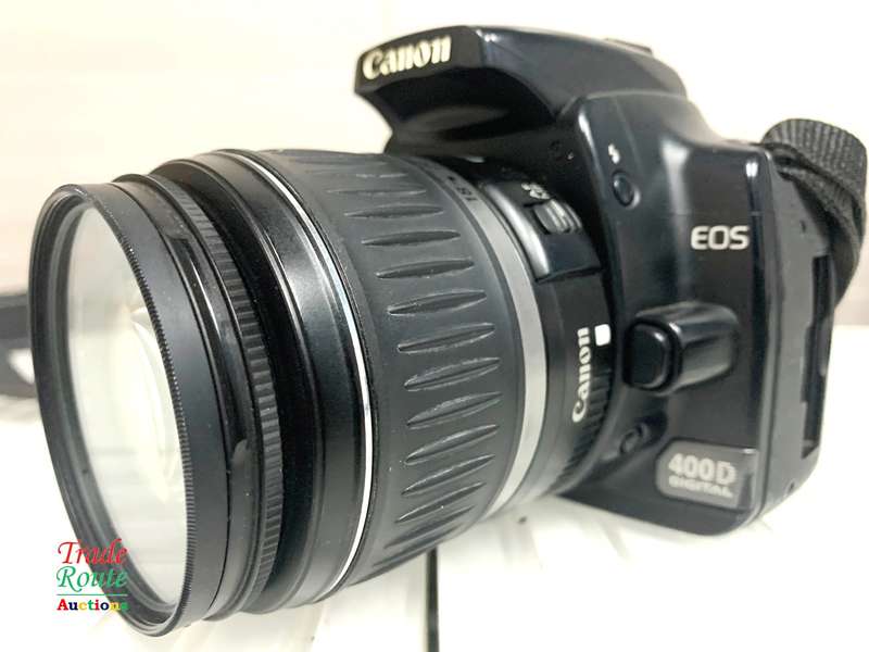 Canon 400D Digital SLR camera 10.1 Megapixels + Canon EFS 18-55mm Lens Kit