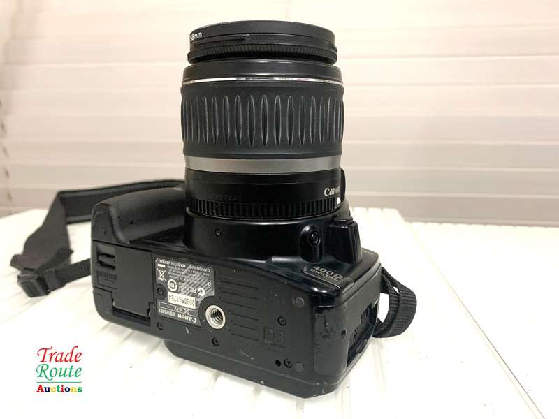 Canon 400D Digital SLR camera 10.1 Megapixels + Canon EFS 18-55mm Lens Kit