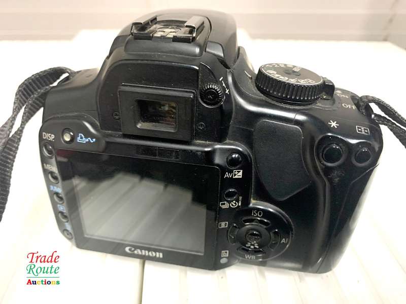 Canon 400D Digital SLR camera 10.1 Megapixels + Canon EFS 18-55mm Lens Kit