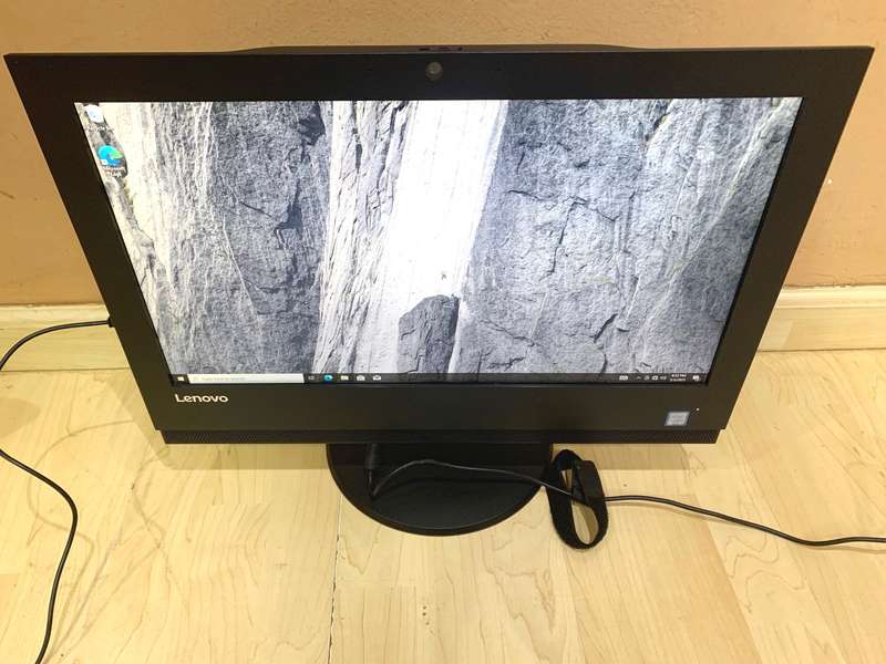 Lenovo ThinkCentre V310z i5-7400 19.5" All-In-One Desktop Computer