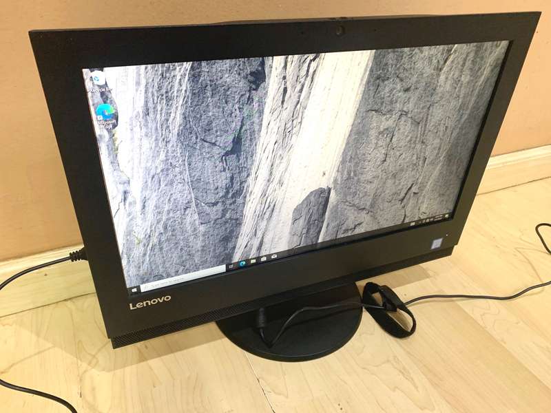Lenovo ThinkCentre V310z i5-7400 19.5" All-In-One Desktop Computer