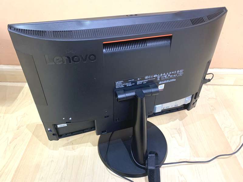 Lenovo ThinkCentre V310z i5-7400 19.5" All-In-One Desktop Computer