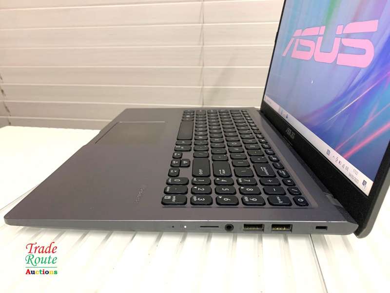 Asus M515 AMD Ryzen 3 8GB RAM 256GB SSD 15.6" HD Notebook