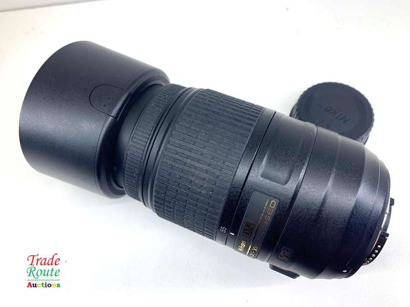 Nikon 55-300mm VR Lens for Nikon DSLR Cameras