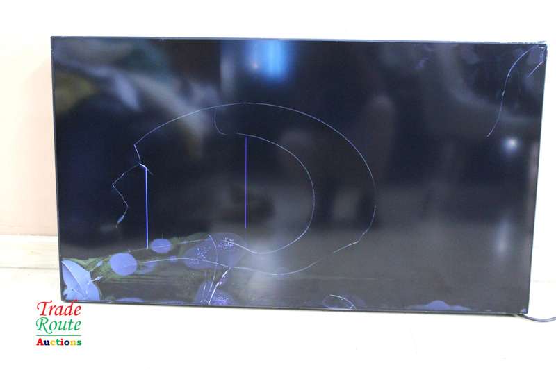 NEC 46-inch MultiSync X461UNV LCD Monitor - Cracked LCD for Spares Salvage