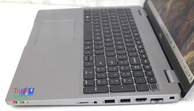 DELL LATITUDE 5520 15.6"FHD Laptop | 11th Gen Core i7-1165G7 | 16GB RAM | 512GB SSD Corner Chipped