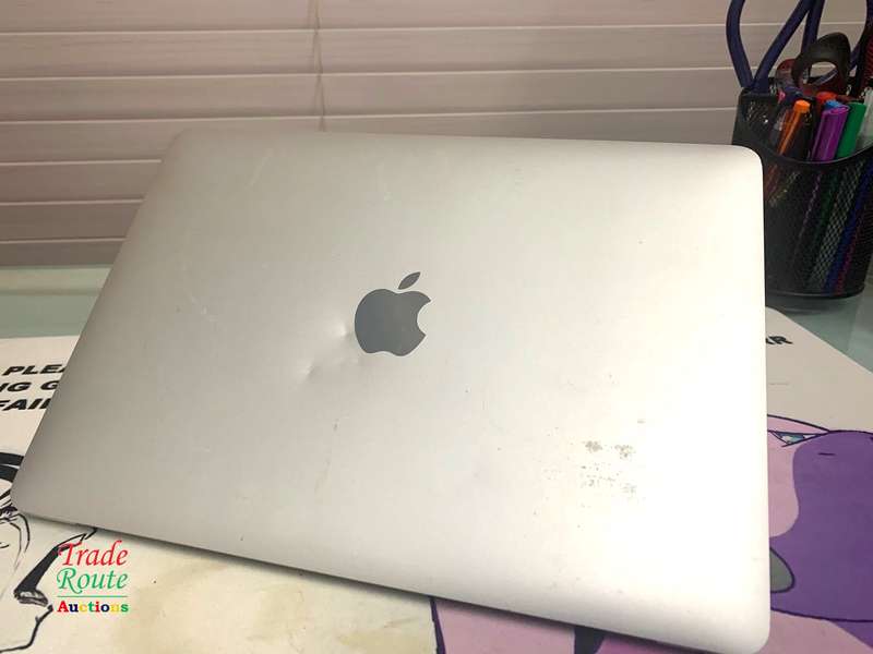 MacBook Core M5 1.2Ghz 12 inch RETINA SILVER (Early 2016 Model) | 8GB RAM | 500GB SSD | 2304x1440