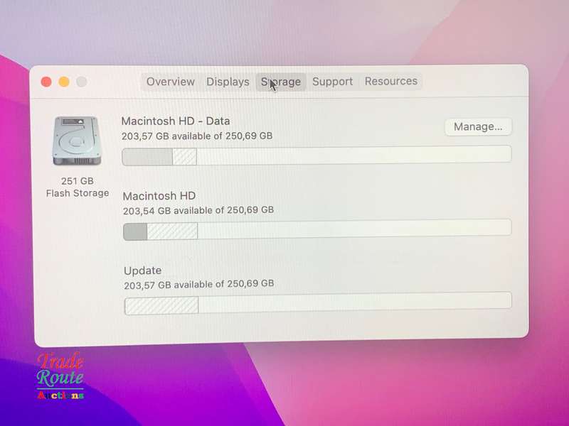 MacBook Pro 13.3-inch  | Core i5 2.3GHz | 8GB RAM | 256GB SSD - 2017 - MacOS Monterey