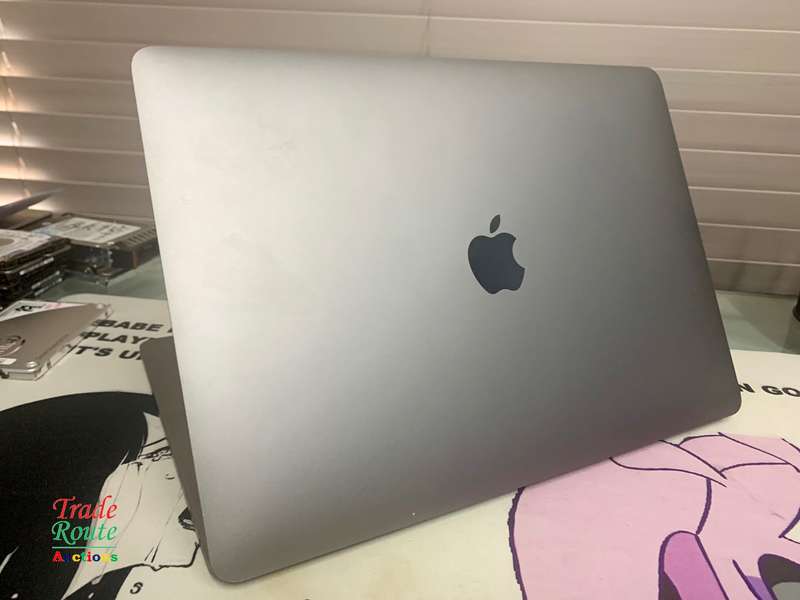 MacBook Pro 13.3-inch  | Core i5 2.3GHz | 8GB RAM | 256GB SSD - 2017 - MacOS Monterey