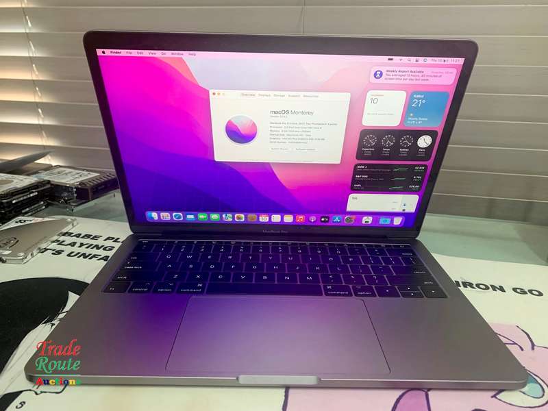 MacBook Pro 13.3-inch  | Core i5 2.3GHz | 8GB RAM | 256GB SSD - 2017 - MacOS Monterey