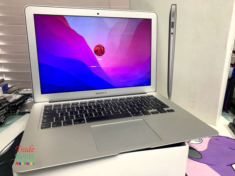 2017 MacBook Air 13.3-inch | Core i5 1.8GHz | 8GB RAM | 128GB SSD Boxed