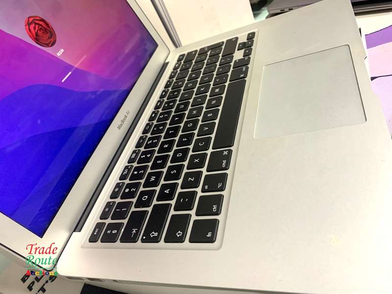 2017 MacBook Air 13.3-inch | Core i5 1.8GHz | 8GB RAM | 128GB SSD Boxed