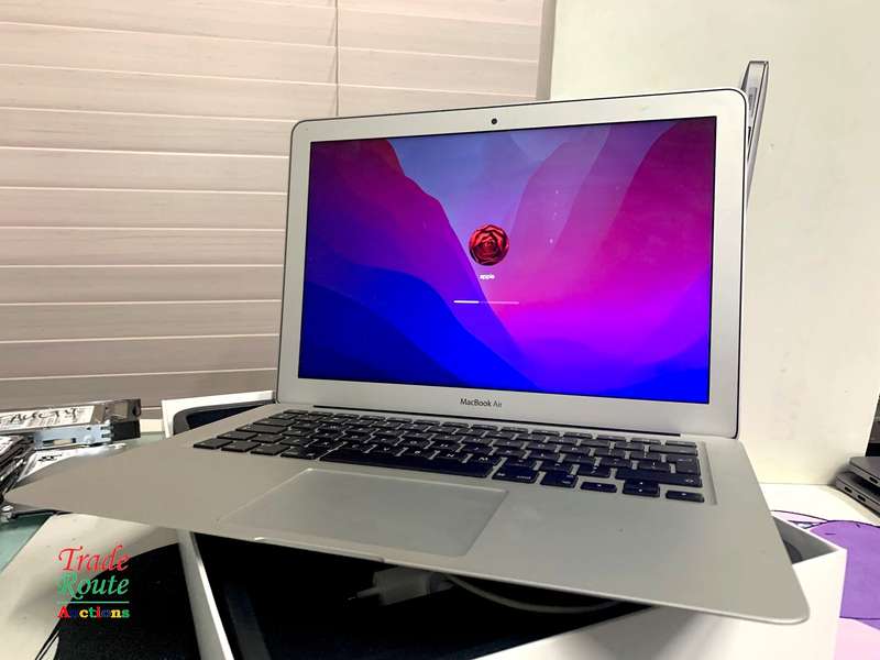 2017 MacBook Air 13.3-inch | Core i5 1.8GHz | 8GB RAM | 128GB SSD Boxed