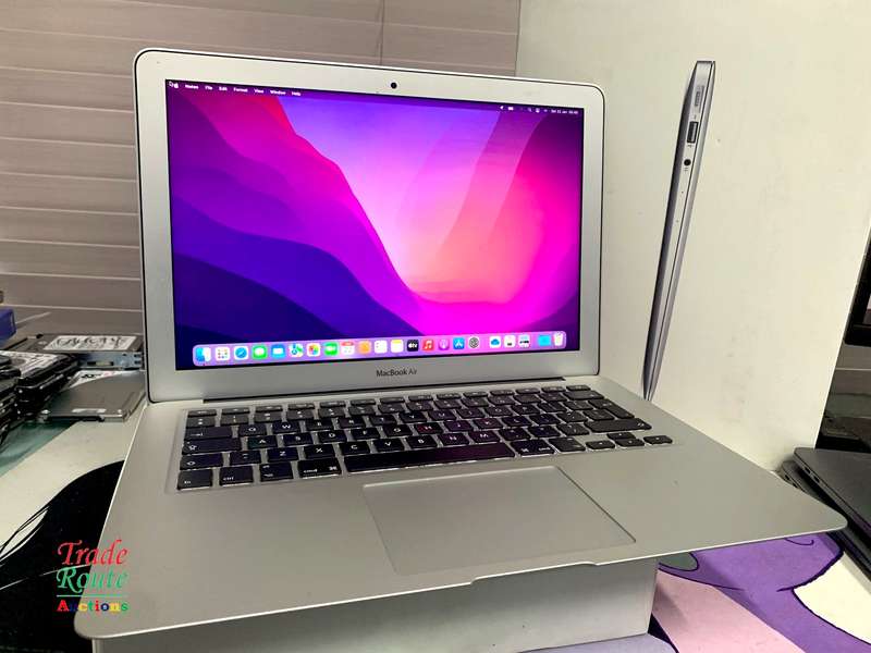 2017 MacBook Air 13.3-inch | Core i5 1.8GHz | 8GB RAM | 128GB SSD Boxed