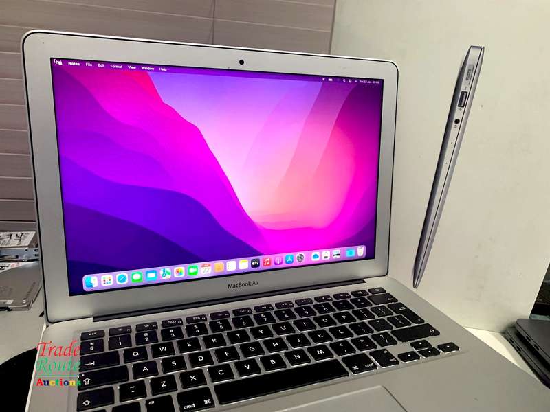 2017 MacBook Air 13.3-inch | Core i5 1.8GHz | 8GB RAM | 128GB SSD Boxed