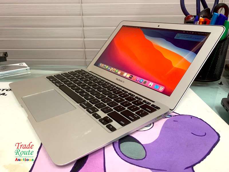 MacBook Air 11.6-inch | Core i5 1.3GHz | 4GB RAM | 128GB SSD FLASH MAC OS Big Sur