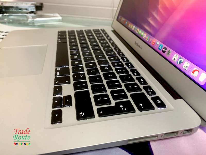 2017 MacBook Air 13.3-inch | Core i5 1.8GHz | 8GB RAM | 128GB SSD MacOS Monterey