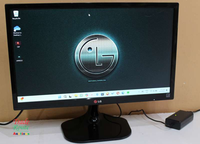 LG 23-Inch IPS LED Monitor 23MP55HQ - HDMI & VGA PORTS
