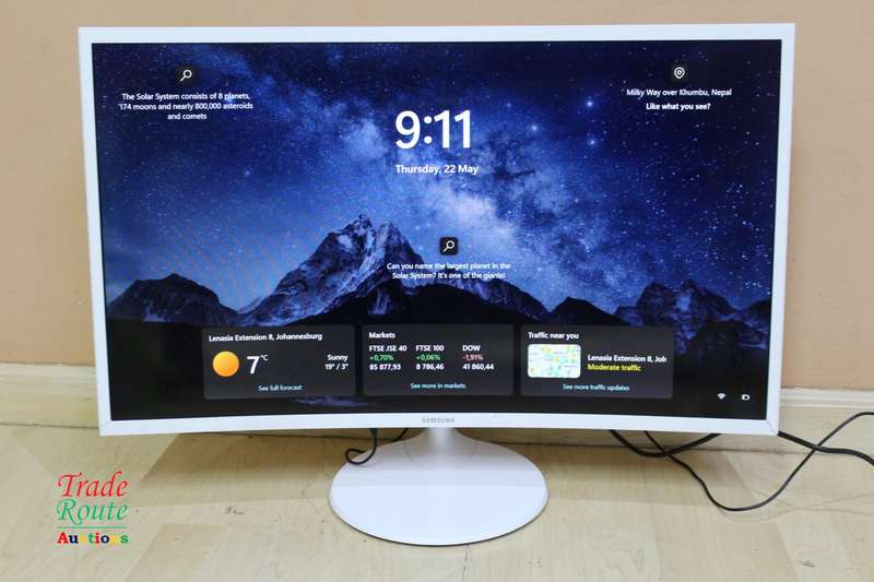 Samsung 32-inch Full HD Curved LED Monitor C32F391FWU 1920 x 1080
