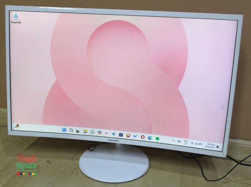 Samsung 32-inch Full HD Curved LED Monitor C32F391FWU 1920 x 1080