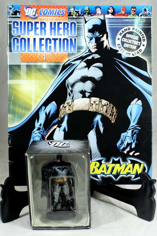 DC comics - lead, hand painted figurine with book - Batman #1