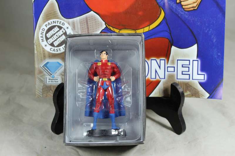 DC comics Super Hero - lead, hand painted figurine with book - Mon-El #101