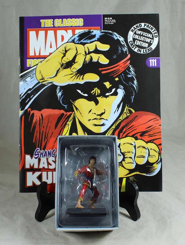 Marvel Classic - lead, hand painted figurine and book - Shang Chi #111