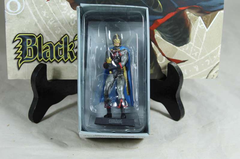 Marvel Classic - lead, hand painted figurine and book - Black Knight #112