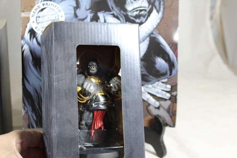 DC comics Super Hero special - lead, hand painted figurine and book - Gorilla Grodd