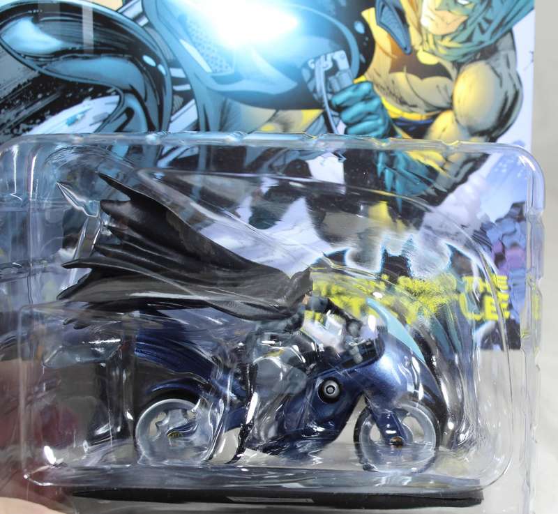 DC comics Super Hero special - lead, hand painted figurine and book - Batman and the Batcycle