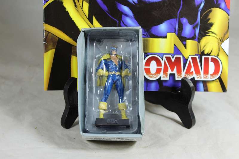 Marvel Classic - lead, hand painted figurine and book - Nomad (Jack Monroe) #135